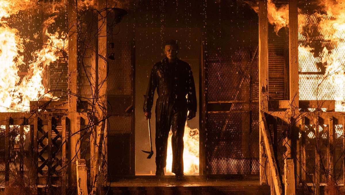 Michael Myers (también conocido como The Shape) en Halloween Kills, dirigida por David Gordon Green