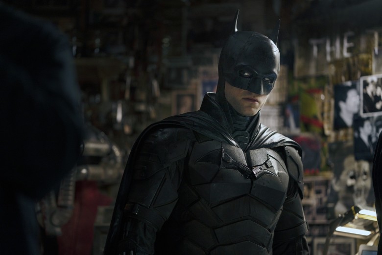 THE BATMAN, Robert Pattinson como Batman, 2022. ph: Jonathan Olley / © Warner Bros. / Cortesía Colección Everett